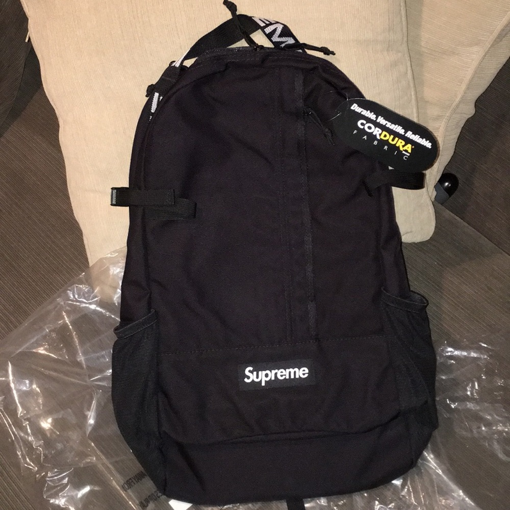 Supreme black back pack (RARE)